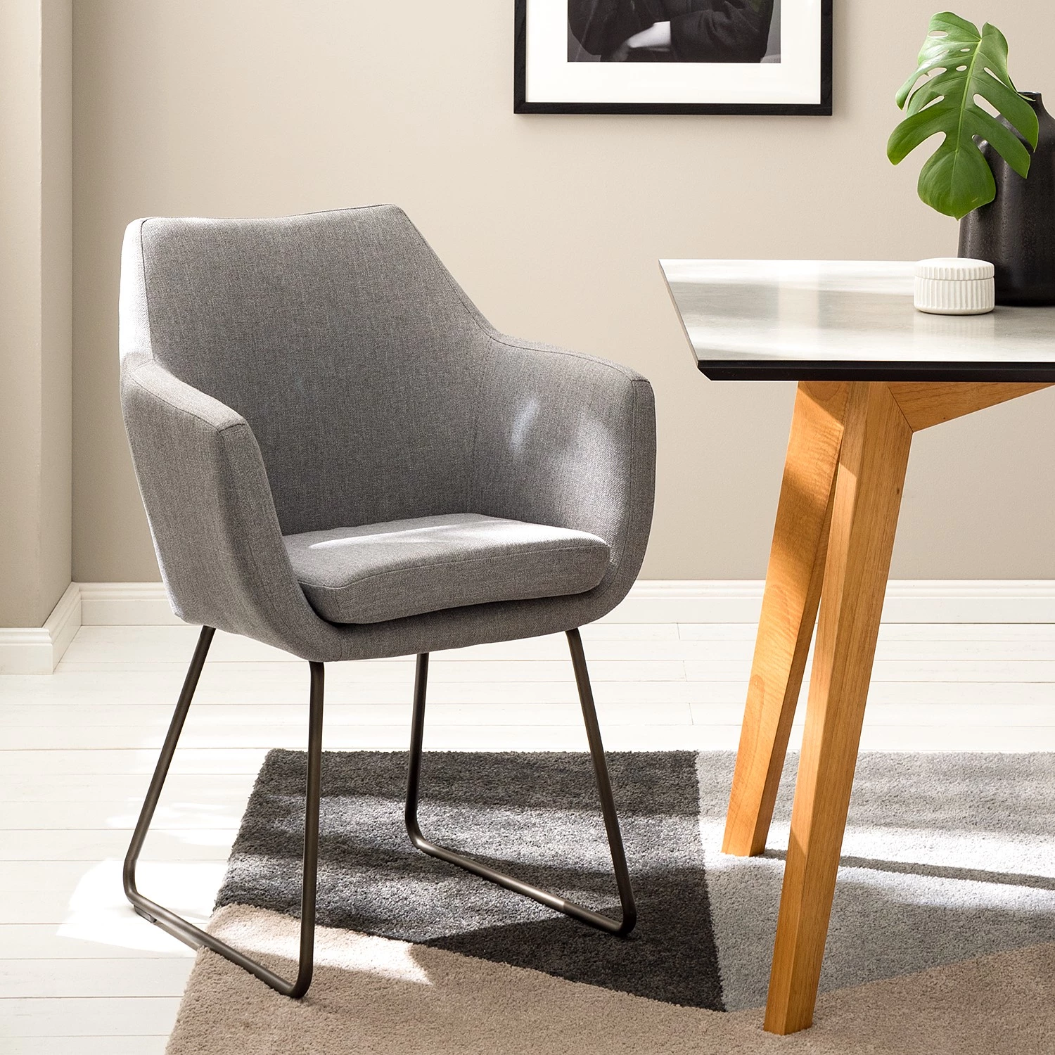 Mørteens Chaise à accoudoirs Nicholas IV - Tissu / Métal - Granit / gris-brun antique 4 Mørteens Chaise à accoudoirs Nicholas IV - Tissu / Métal - Granit / gris-brun antique – Image 2