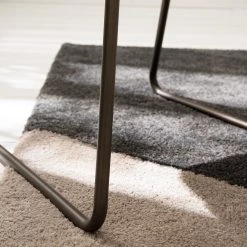 Mørteens Chaise à accoudoirs Nicholas IV - Tissu / Métal - Granit / gris-brun antique 28 Mørteens Chaise à accoudoirs Nicholas IV - Tissu / Métal - Granit / gris-brun antique -Chaises Soldes 2022 1000112681 201008 06230100197 DETAILS P000000001000112681