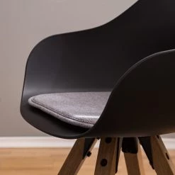 Mørteens Chaises à accoudoirs Skelde I - Matière plastique / Hévéa massif - Noir - Lot de 2 25 Mørteens Chaises à accoudoirs Skelde I - Matière plastique / Hévéa massif - Noir - Lot de 2 -Chaises Soldes 2022 1000123392 201126 16391200011 MOOD DETAILS P000000001000123392 mood