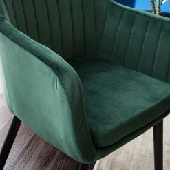 Jack & Alice Chaise avec accoudoirs Leezy G - Chêne massif / Velours - Vert / Noir -Chaises Soldes 2022 1000123847 190327 07511500015 GALLERYIMAGES P000000001000123847