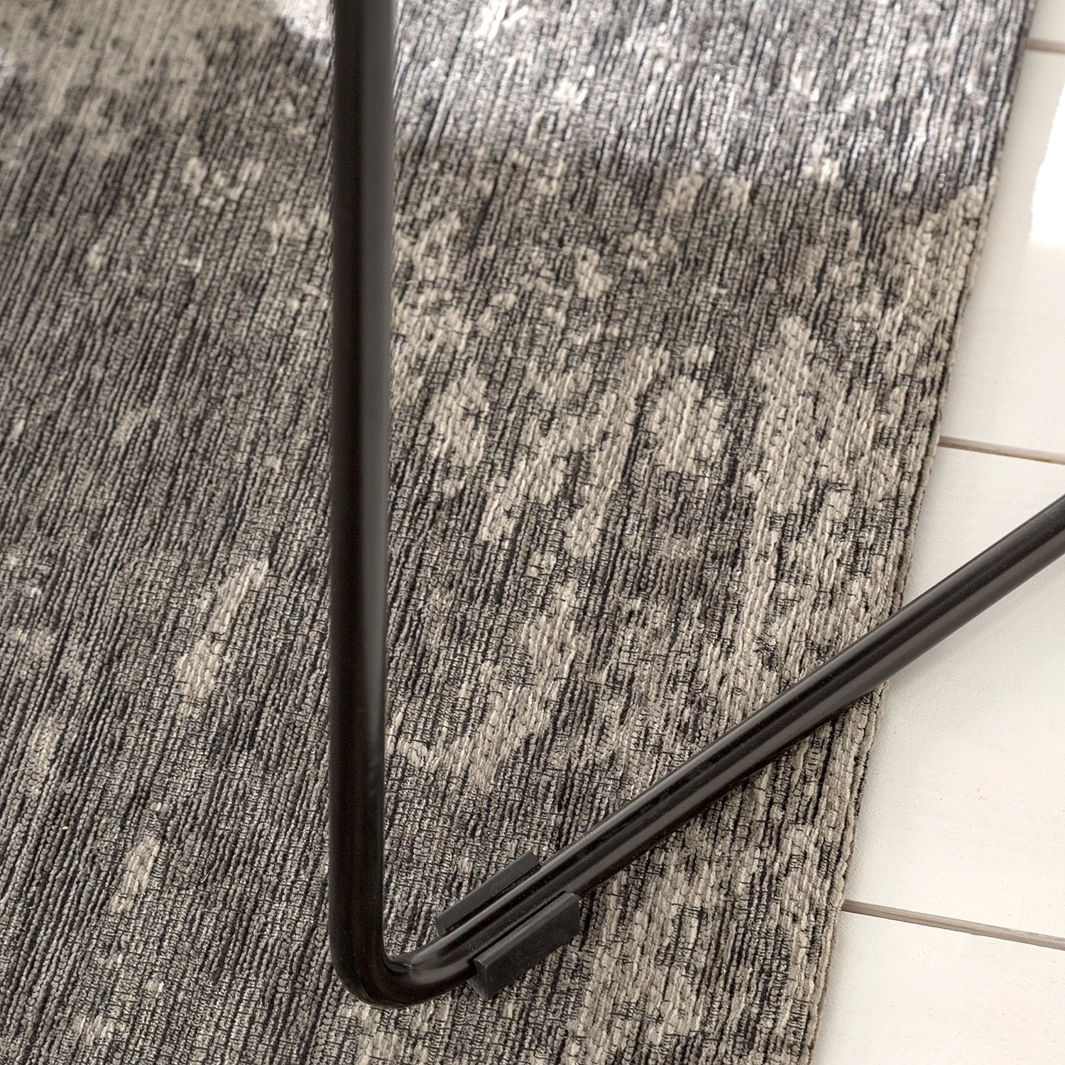 Fredriks Chaise capitonnée Molong - Tissu / Métal - Gris / Noir 13 Fredriks Chaise capitonnée Molong - Tissu / Métal - Gris / Noir – Image 11