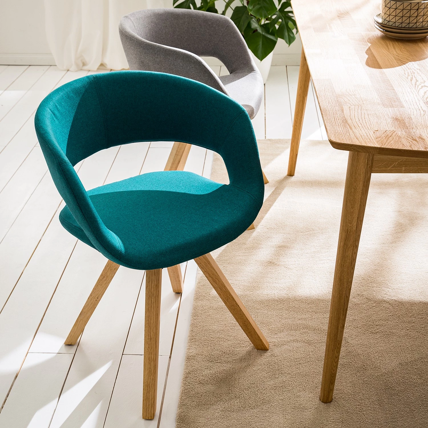 Mørteens Chaise à accoudoirs Buggio - Tissu / Hévéa massif - Tissu Cors: Pétrole - 1 chaise 6 Mørteens Chaise à accoudoirs Buggio - Tissu / Hévéa massif - Tissu Cors: Pétrole - 1 chaise – Image 4