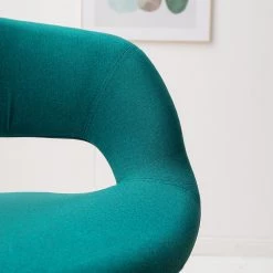 Mørteens Chaise à accoudoirs Buggio - Tissu / Hévéa massif - Tissu Cors: Pétrole - 1 chaise 45 Mørteens Chaise à accoudoirs Buggio - Tissu / Hévéa massif - Tissu Cors: Pétrole - 1 chaise -Chaises Soldes 2022 1000164525 210602 06321300003 DETAILS P000000001000164525