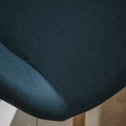 Mørteens Chaise à accoudoirs Buggio - Tissu / Hévéa massif - Tissu Cors: Bleu jean - 1 chaise 29 Mørteens Chaise à accoudoirs Buggio - Tissu / Hévéa massif - Tissu Cors: Bleu jean - 1 chaise -Chaises Soldes 2022 1000164526 210208 08242400037 DETAILS P000000001000164526