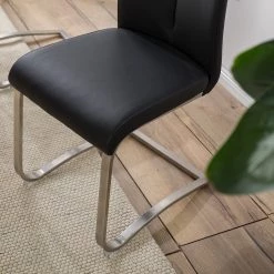 Fredriks Chaises cantilever Ratos (lot de 2) - Imitation cuir / Acier inoxydable - Noir -Chaises Soldes 2022 1000169678 220819 040 DETAILS P000000001000169678