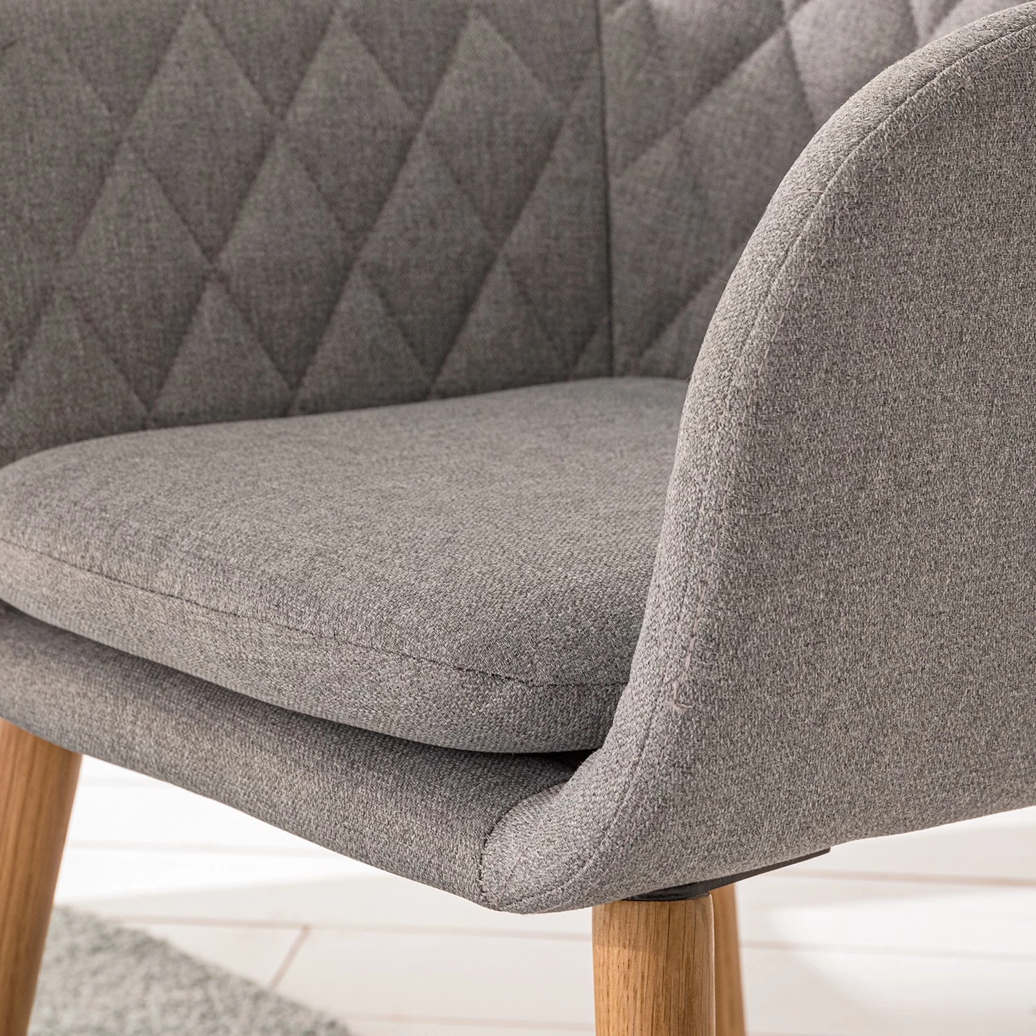 Mørteens Chaise à accoudoirs Amalis - Tissu / Chêne massif - Gris / Chêne 10 Mørteens Chaise à accoudoirs Amalis - Tissu / Chêne massif - Gris / Chêne – Image 8