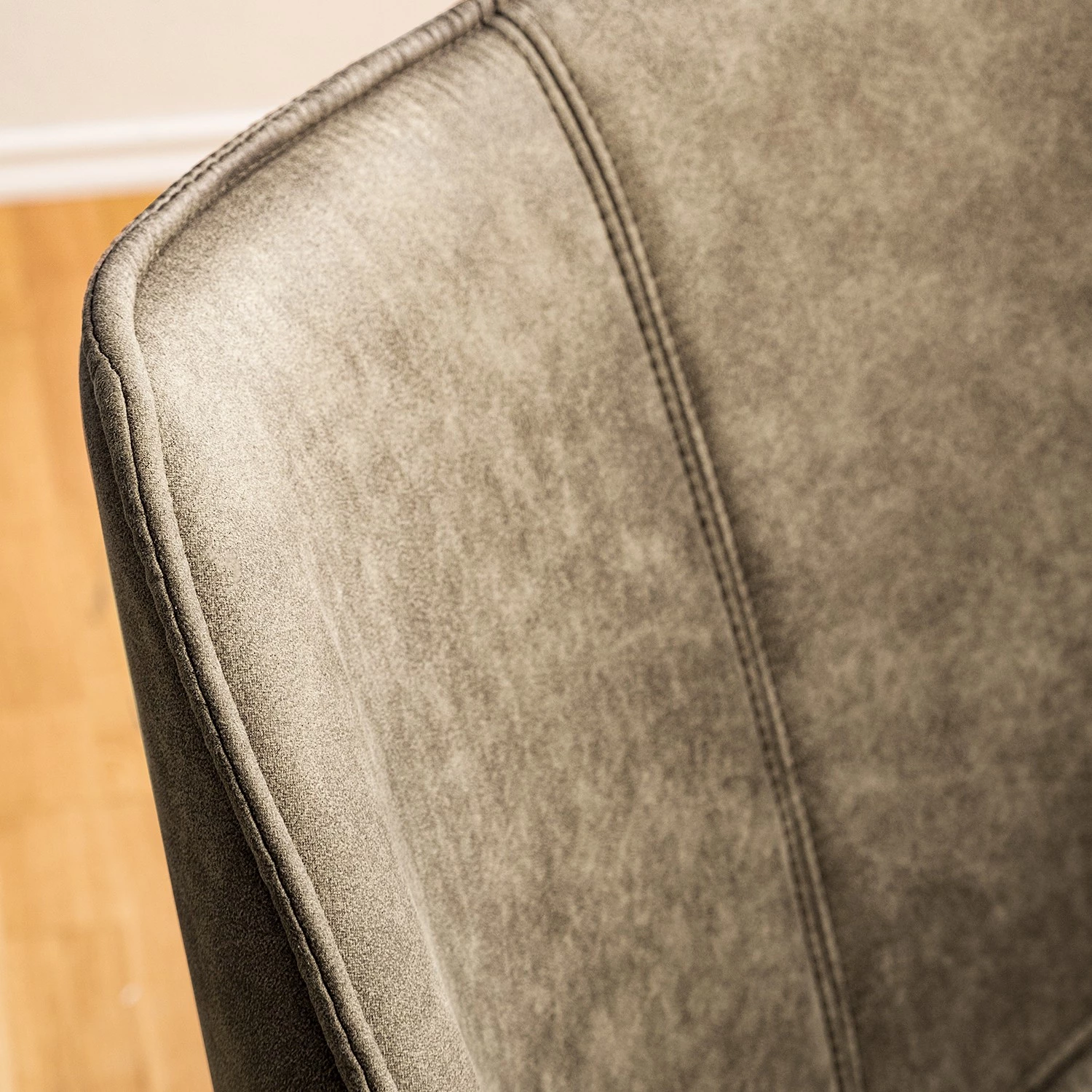 Ars manufacti Chaise à accoudoirs Kantii I - Microfibre / Chêne massif - Gris silex vintage - 1 chaise 10 Ars manufacti Chaise à accoudoirs Kantii I - Microfibre / Chêne massif - Gris silex vintage - 1 chaise – Image 8