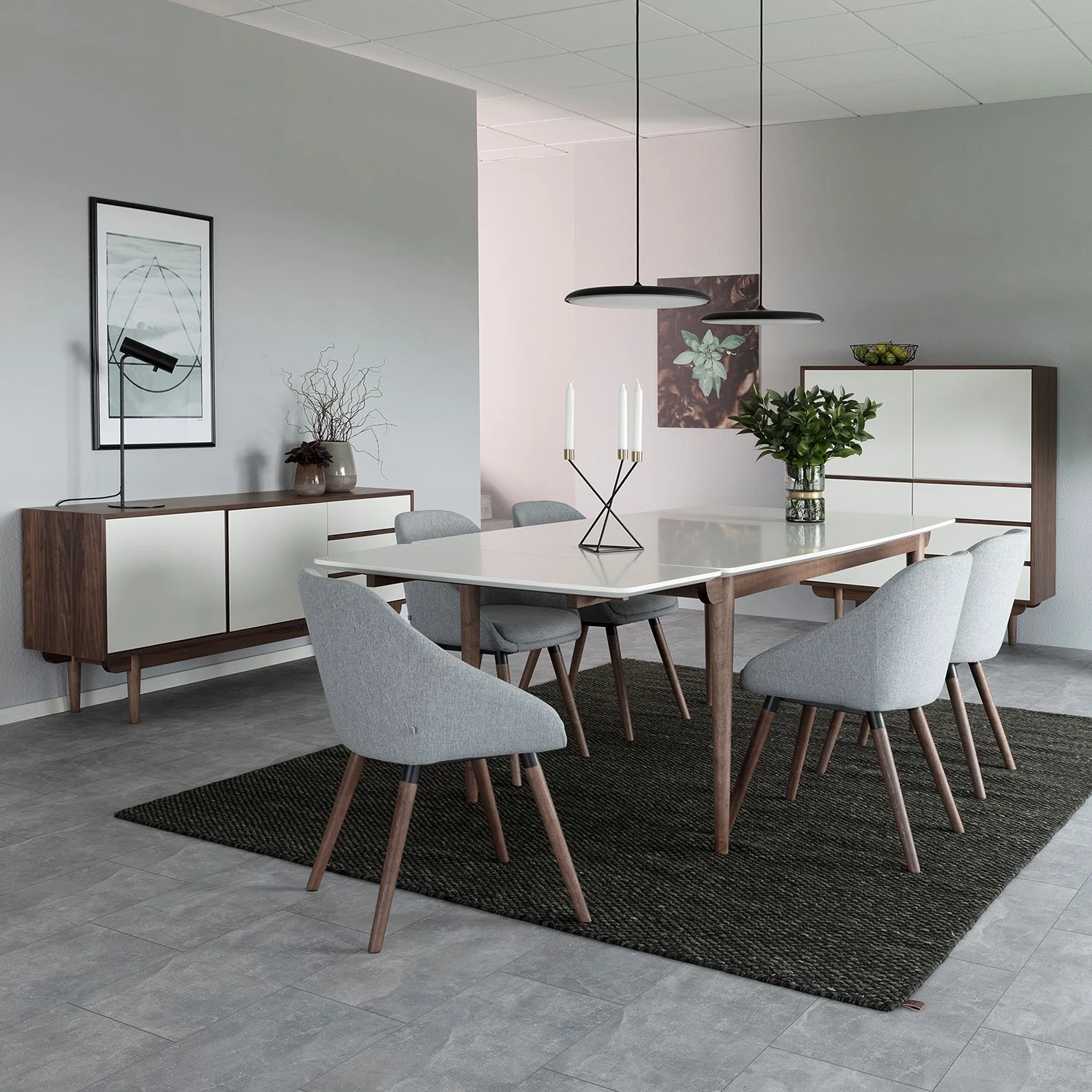 Mørteens Chaises à accoudoirs Maadi (lot de 2) - Tissu / Fer - Gris clair / Noyer 4 Mørteens Chaises à accoudoirs Maadi (lot de 2) - Tissu / Fer - Gris clair / Noyer – Image 2