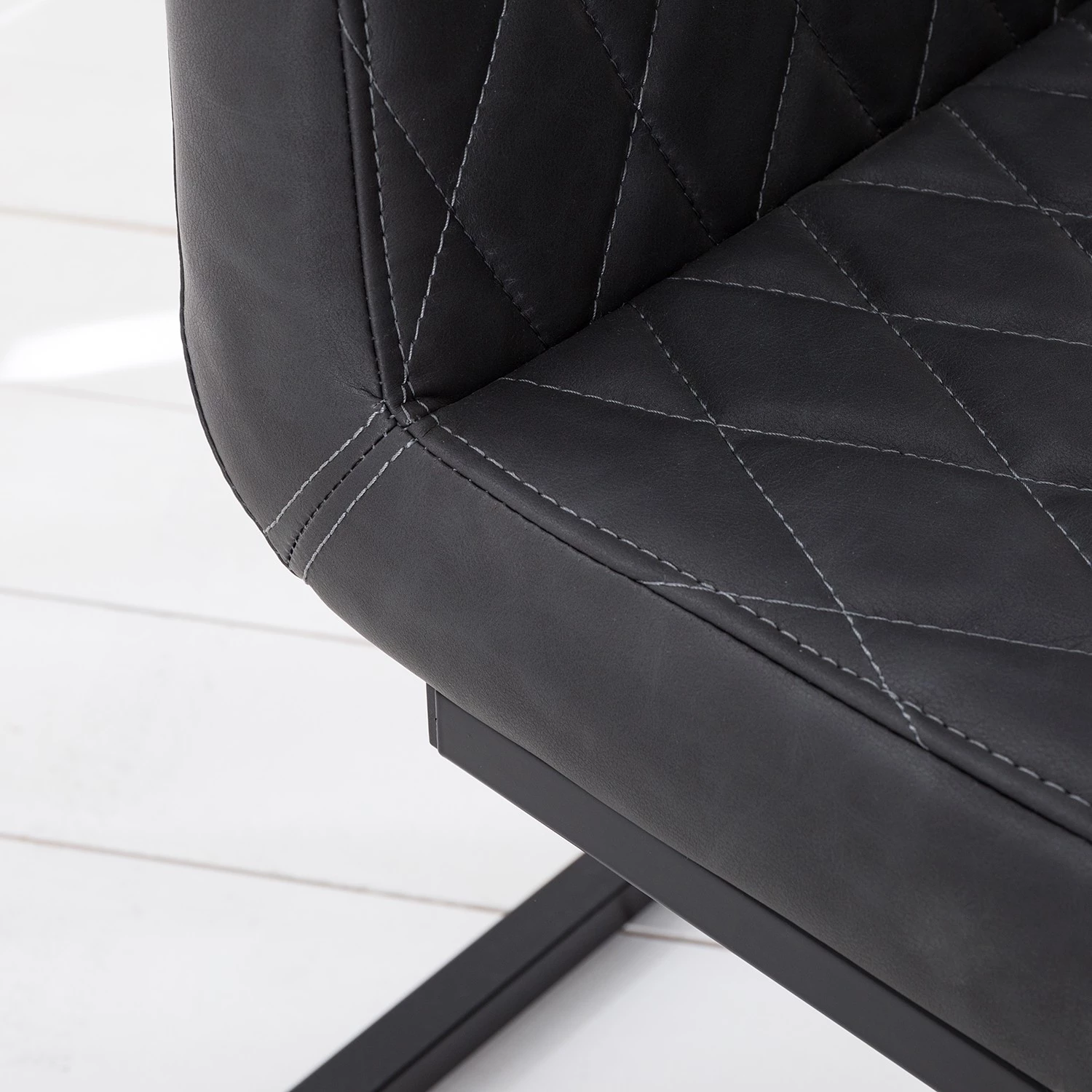 Ars manufacti Chaises Cantilever Finga IV (lot de 2) 6 Ars manufacti Chaises Cantilever Finga IV (lot de 2) – Image 4