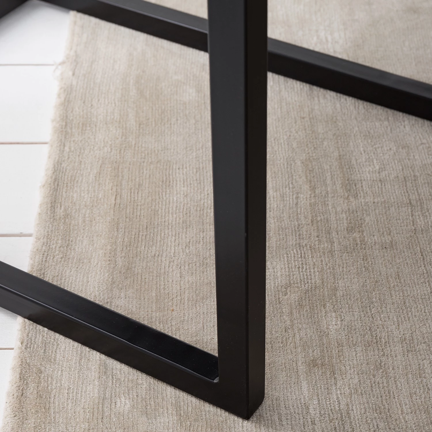 Ars manufacti Chaises Cantilever Finga IV (lot de 2) 10 Ars manufacti Chaises Cantilever Finga IV (lot de 2) – Image 8