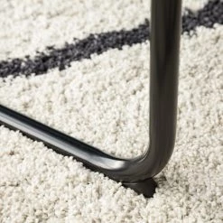 Mørteens Chaises cantilever Lylen (lot de 2) - Imitation cuir / Acier - Noir - Bleu vintage 30 Mørteens Chaises cantilever Lylen (lot de 2) - Imitation cuir / Acier - Noir - Bleu vintage -Chaises Soldes 2022 1000205096 201118 12550100008 DETAILS P000000001000205096