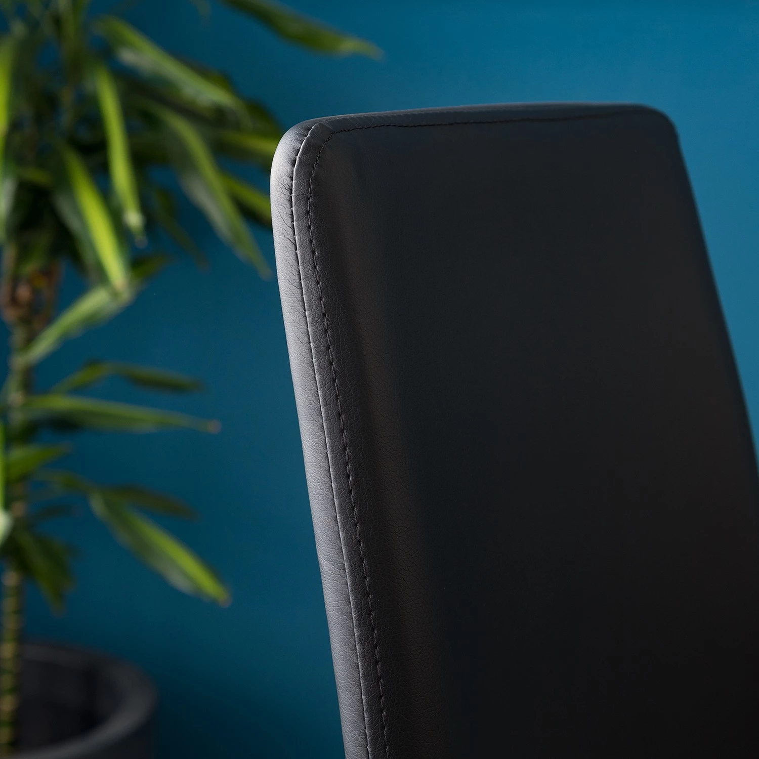 Fredriks Chaises cantilever Bjora II (lot de 2) - Tissu & imitation cuir / Métal - Anthracite / Noir 10 Fredriks Chaises cantilever Bjora II (lot de 2) - Tissu & imitation cuir / Métal - Anthracite / Noir – Image 8