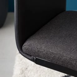 Fredriks Chaises cantilever Bjora II (lot de 2) - Tissu & imitation cuir / Métal - Anthracite / Noir 24 Fredriks Chaises cantilever Bjora II (lot de 2) - Tissu & imitation cuir / Métal - Anthracite / Noir -Chaises Soldes 2022 1000208763 201118 12584100004 DETAILS P000000001000208763