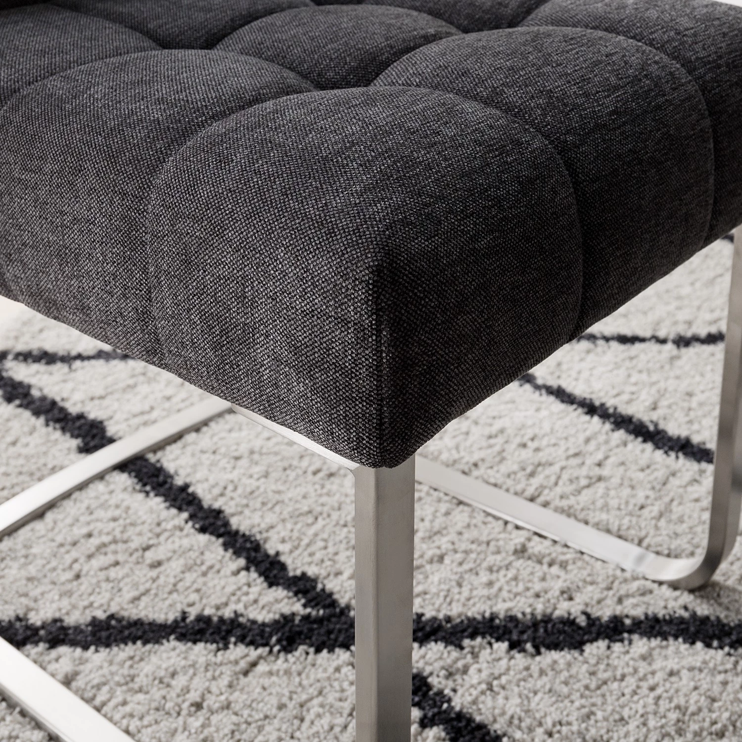 Ars manufacti Chaises cantilever Stawley I (lot de 2) - Tissage à plat / Acier inoxydable - Gris foncé / Acier inoxydable 15 Ars manufacti Chaises cantilever Stawley I (lot de 2) - Tissage à plat / Acier inoxydable - Gris foncé / Acier inoxydable – Image 13