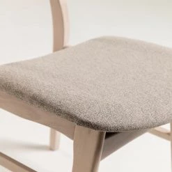 Norrwood Chaises Varkaus I (lot de 2) - Tissu / Placage en chêne et hévéa massif - Sahara / Chêne -Chaises Soldes 2022 1000225995 200917 06373000126 DETAILS P000000001000225995