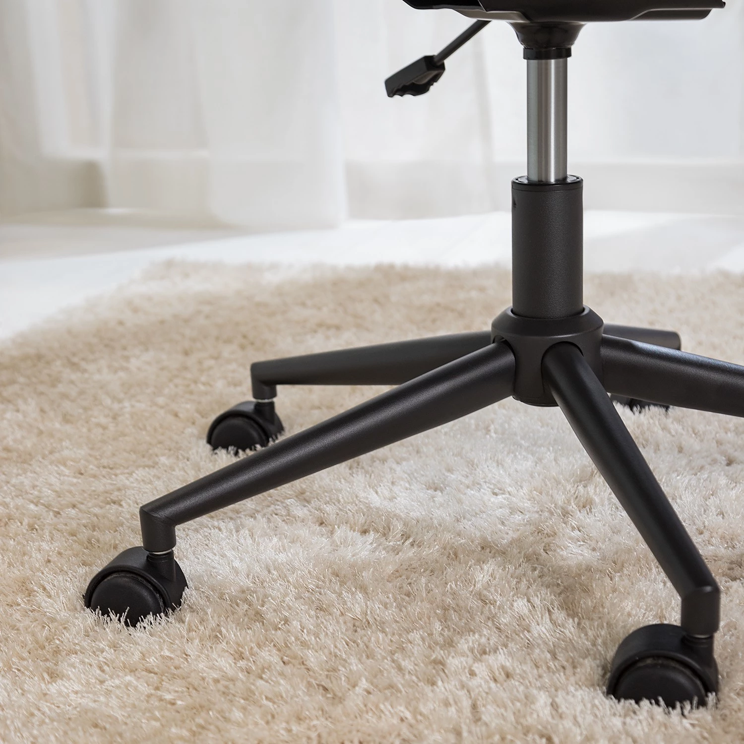 Furnitive Chaise de bureau Valady I - Velours / Fer - Bleu / Noir 10 Furnitive Chaise de bureau Valady I - Velours / Fer - Bleu / Noir – Image 8