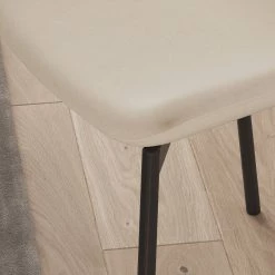 Jack & Alice Chaises Mouzon I (lot de 2) - Velours / Fer - Crème 22 Jack & Alice Chaises Mouzon I (lot de 2) - Velours / Fer - Crème -Chaises Soldes 2022 1000244960 220524 040 DETAILS P000000001000244960