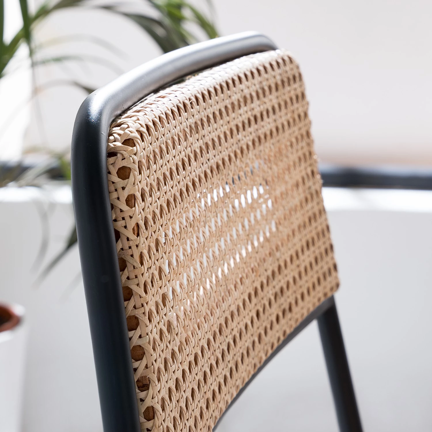 Ars manufacti Chaises Soru - Rotin / Fer - Rotin / Noir 14 Ars manufacti Chaises Soru - Rotin / Fer - Rotin / Noir – Image 12