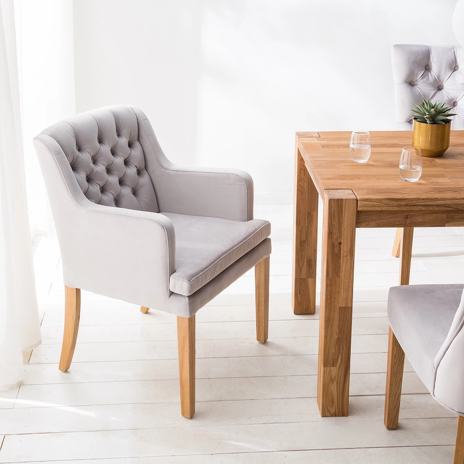 Maison Belfort Chaise à accoudoirs Austin II - Gris clair - Chêne clair 5 Maison Belfort Chaise à accoudoirs Austin II - Gris clair - Chêne clair – Image 3