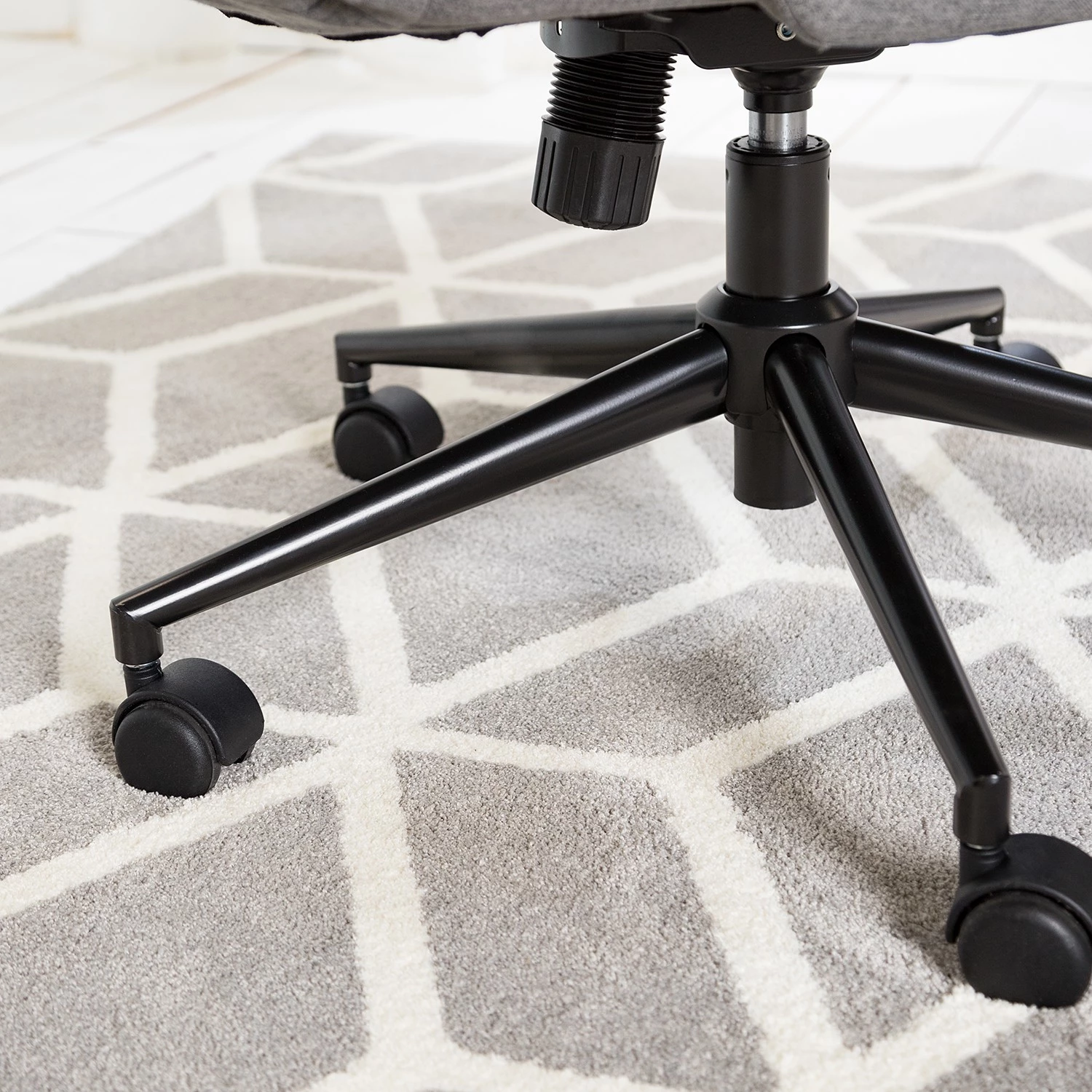 Furnitive Chaise de bureau Barking - (avec fonction massage) - Tissage à plat / Métal - Gris / Noir 20 Furnitive Chaise de bureau Barking - (avec fonction massage) - Tissage à plat / Métal - Gris / Noir – Image 18