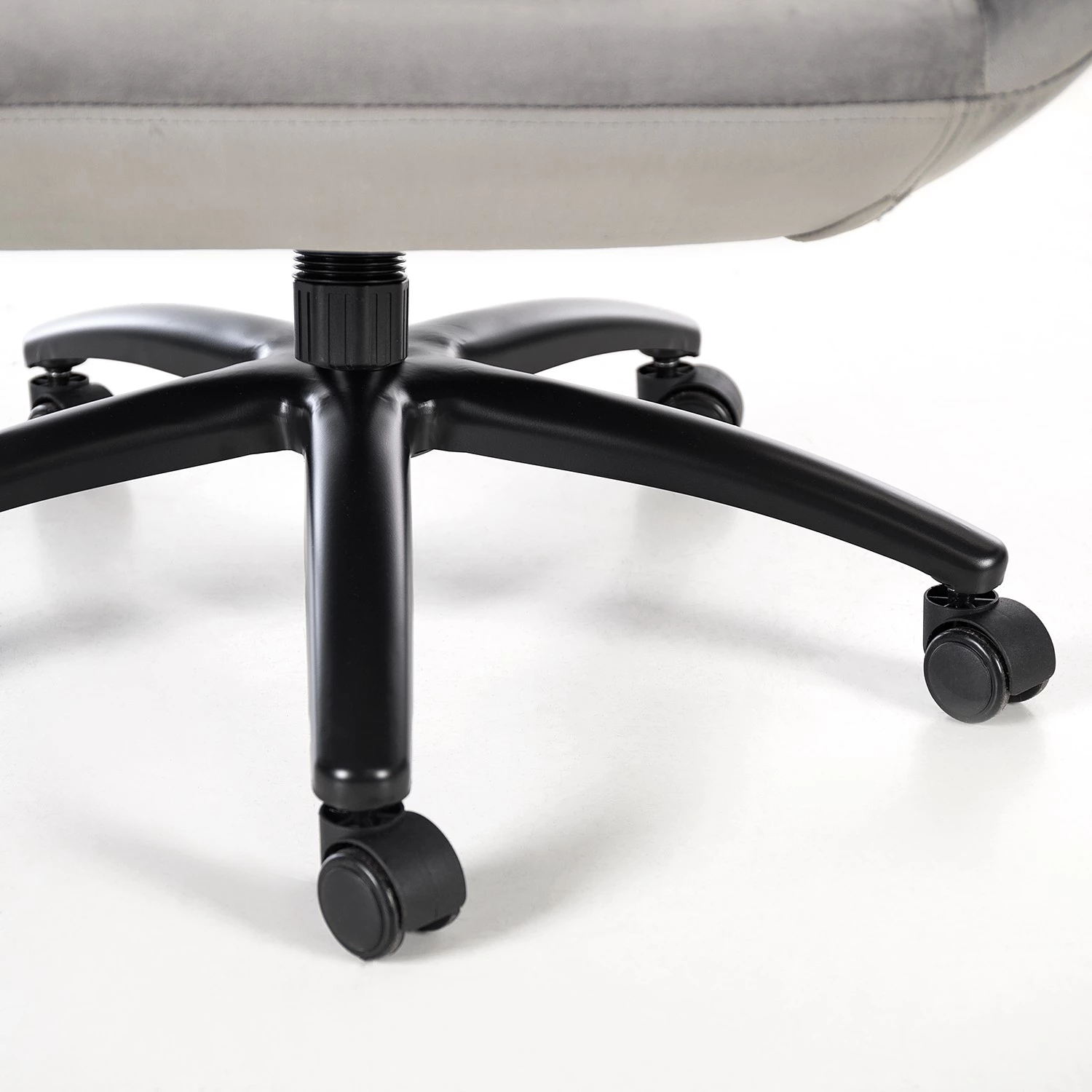 Furnitive Fauteuil de bureau Bracon I - Gris lumineux 10 Furnitive Fauteuil de bureau Bracon I - Gris lumineux – Image 8