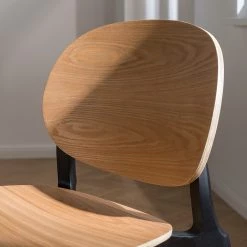 Studio Copenhagen Chaises Day (lot de 2) - Contreplaqué / Matière plastique - Imitation chêne / Noir -Chaises Soldes 2022 1000273483 220915 023 MOOD DETAILS P000000001000273483 mood