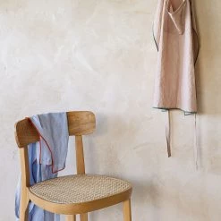 Mørteens Chaises Rom (lot de 2) - Hêtre naturel verni 16 Mørteens Chaises Rom (lot de 2) - Hêtre naturel verni -Chaises Soldes 2022 1000274248 210618 10464700372 MOOD DETAILS P000000001000274248 mood