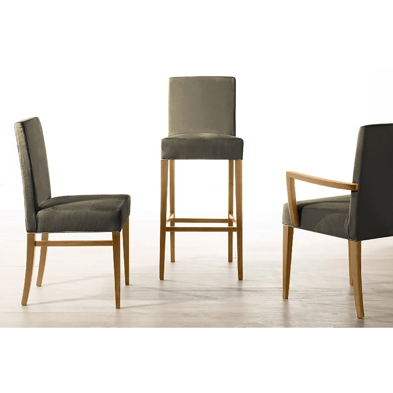 Red Living Chaises capitonnées Camillas (lot de 2) - Gris sable mat 4 Red Living Chaises capitonnées Camillas (lot de 2) - Gris sable mat – Image 2