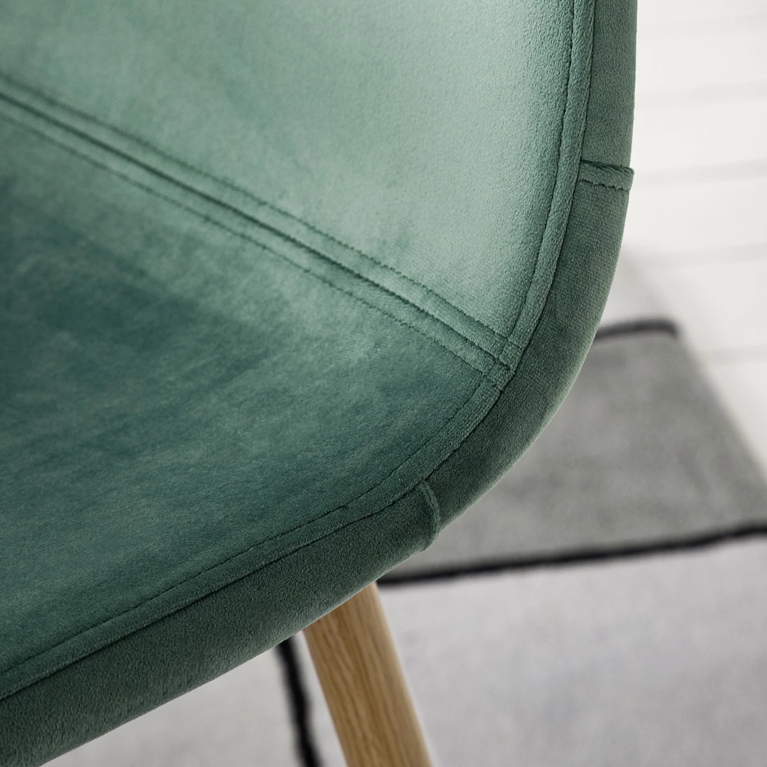 Jack & Alice Chaise capitonnée Iskmo VIII - Velours / Metall - Imitation chêne - Vert menthe - Lot de 4 13 Jack & Alice Chaise capitonnée Iskmo VIII - Velours / Metall - Imitation chêne - Vert menthe - Lot de 4 – Image 11