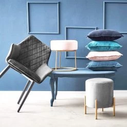 Butlers Chaises à accoudoirs VELVET (lot de 2) - Polyester / Métal - Gris 10 Butlers Chaises à accoudoirs VELVET (lot de 2) - Polyester / Métal - Gris -Chaises Soldes 2022 1000343995 220406 022 MOOD DETAILS P000000001000343995 mood